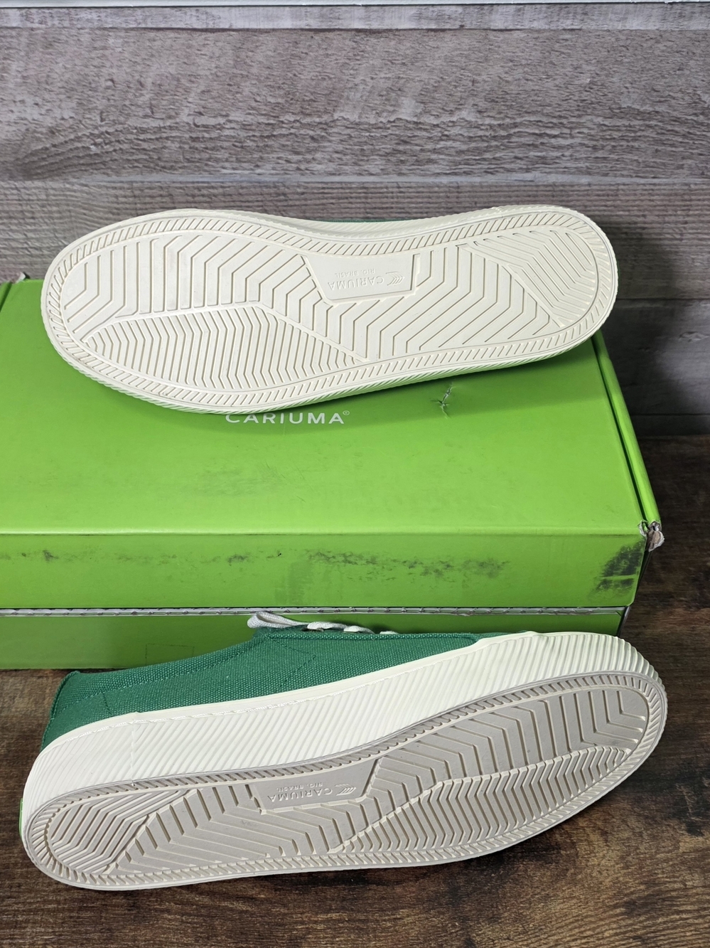 Cariuma Green OCA Low Canvas Sneakers 8.5 Women/7 MEN - Picture 5 of 7